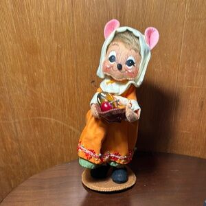 Annalee Orange Mouse Figurine with Basket